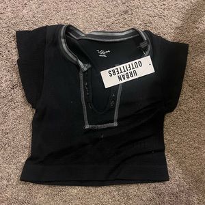 URBAN OUTFITTERS GO FOR GOLD TOP